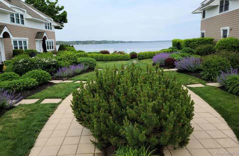 Condo For Rent - 62 Canoe Place Road #627<br/> Hampton Bays, NY 11946