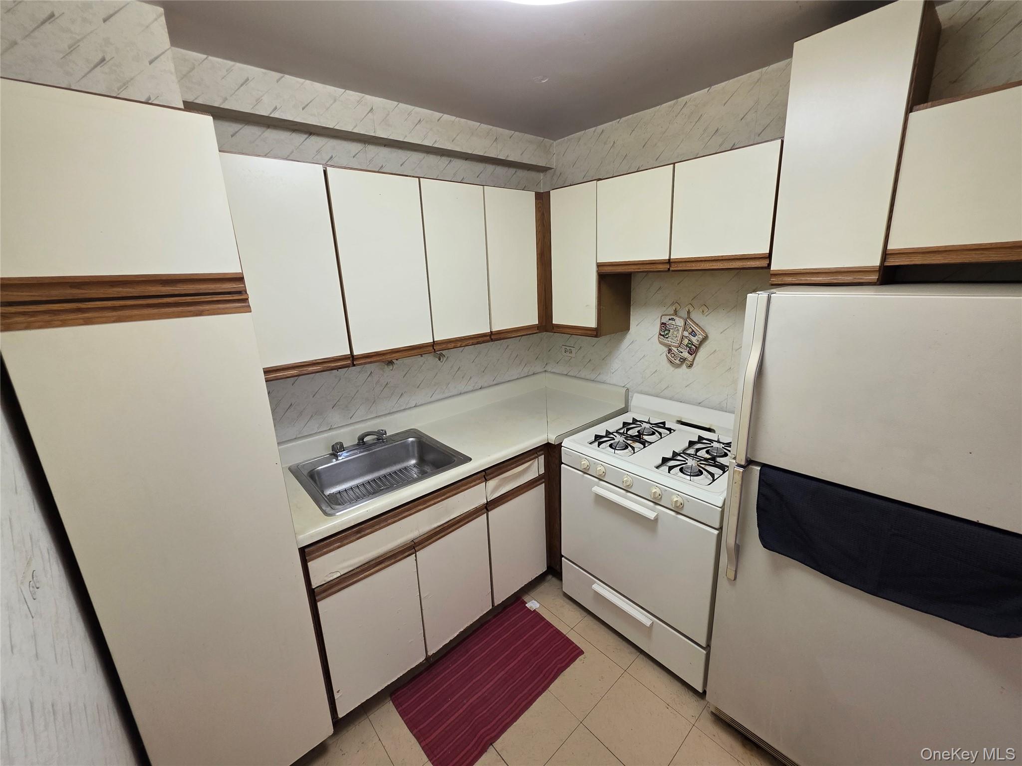 8515 Main Street 10S