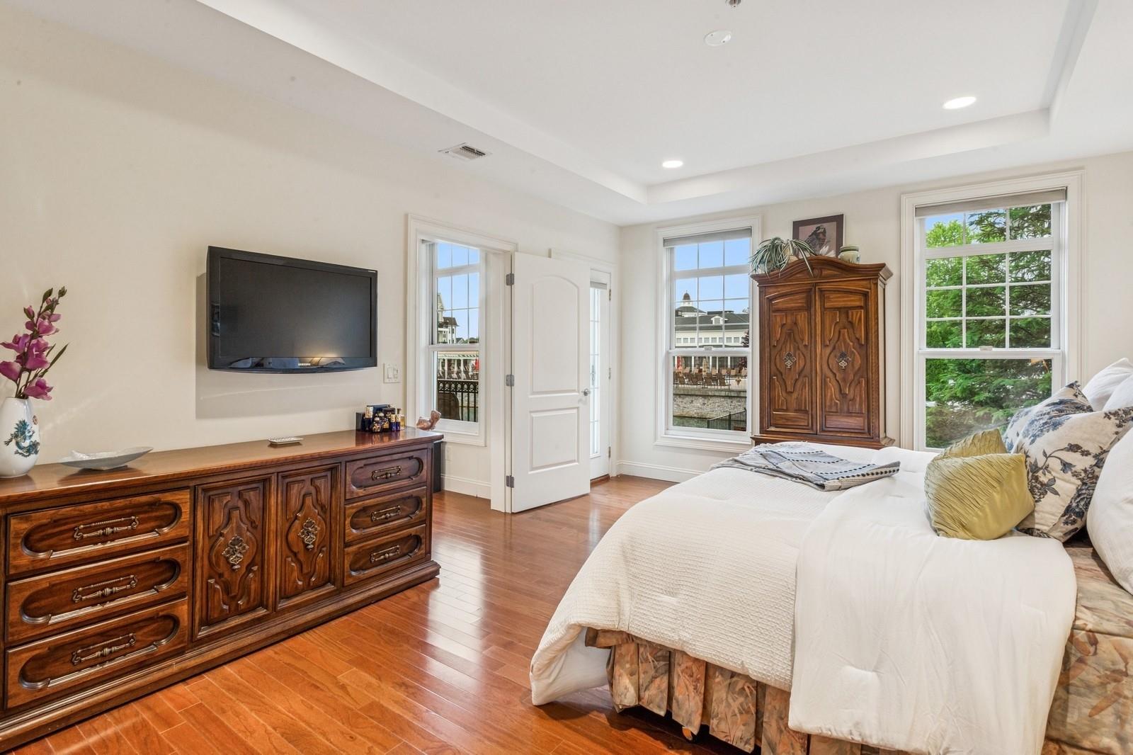 553 Pacing Way, Westbury, New York image 26