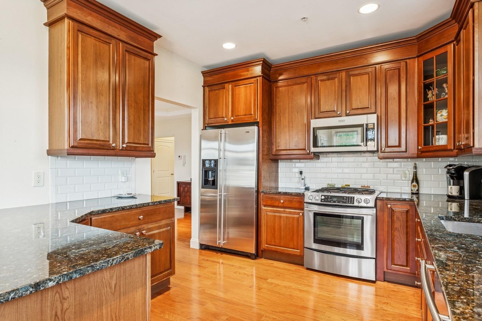 553 Pacing Way, Westbury, New York image 17