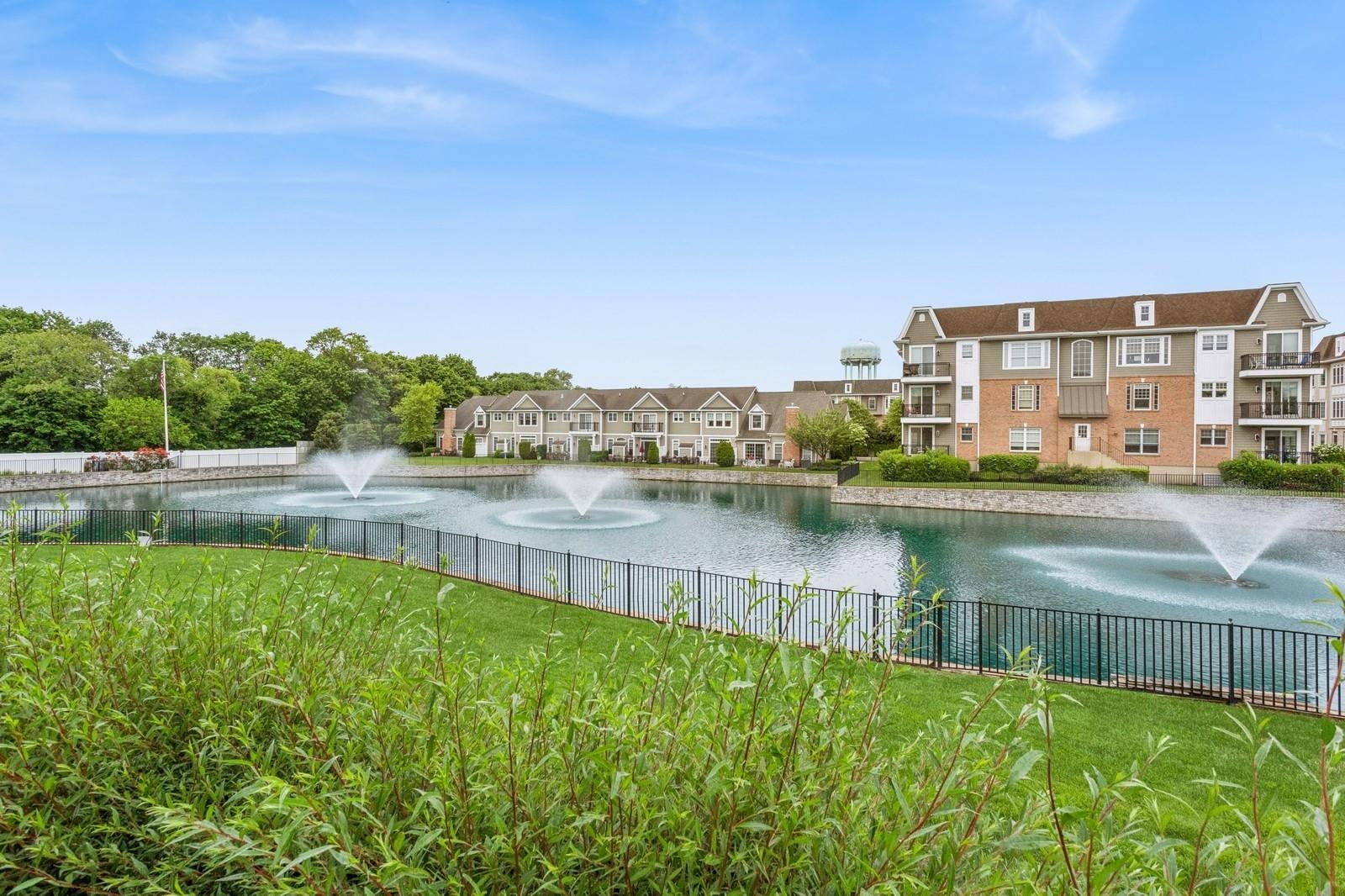 553 Pacing Way, Westbury, New York image 35