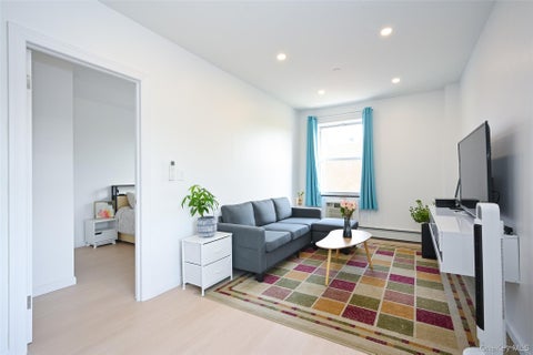 Condo For Sale - 71-77 159th Street #P6<br/> Queens County, Fresh Meadows, NY 11365