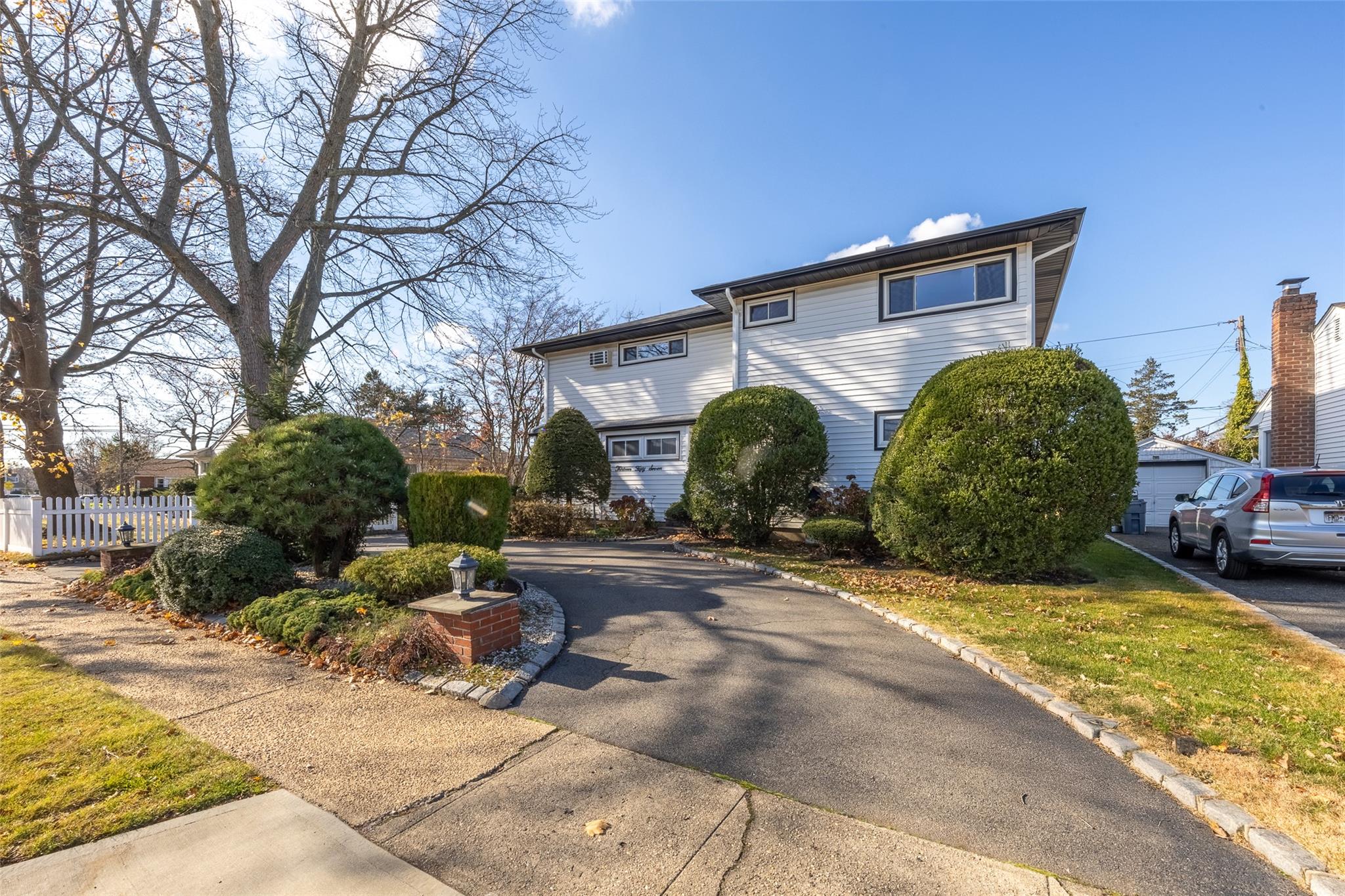 1357 Prospect Avenue, East Meadow, New York image 3