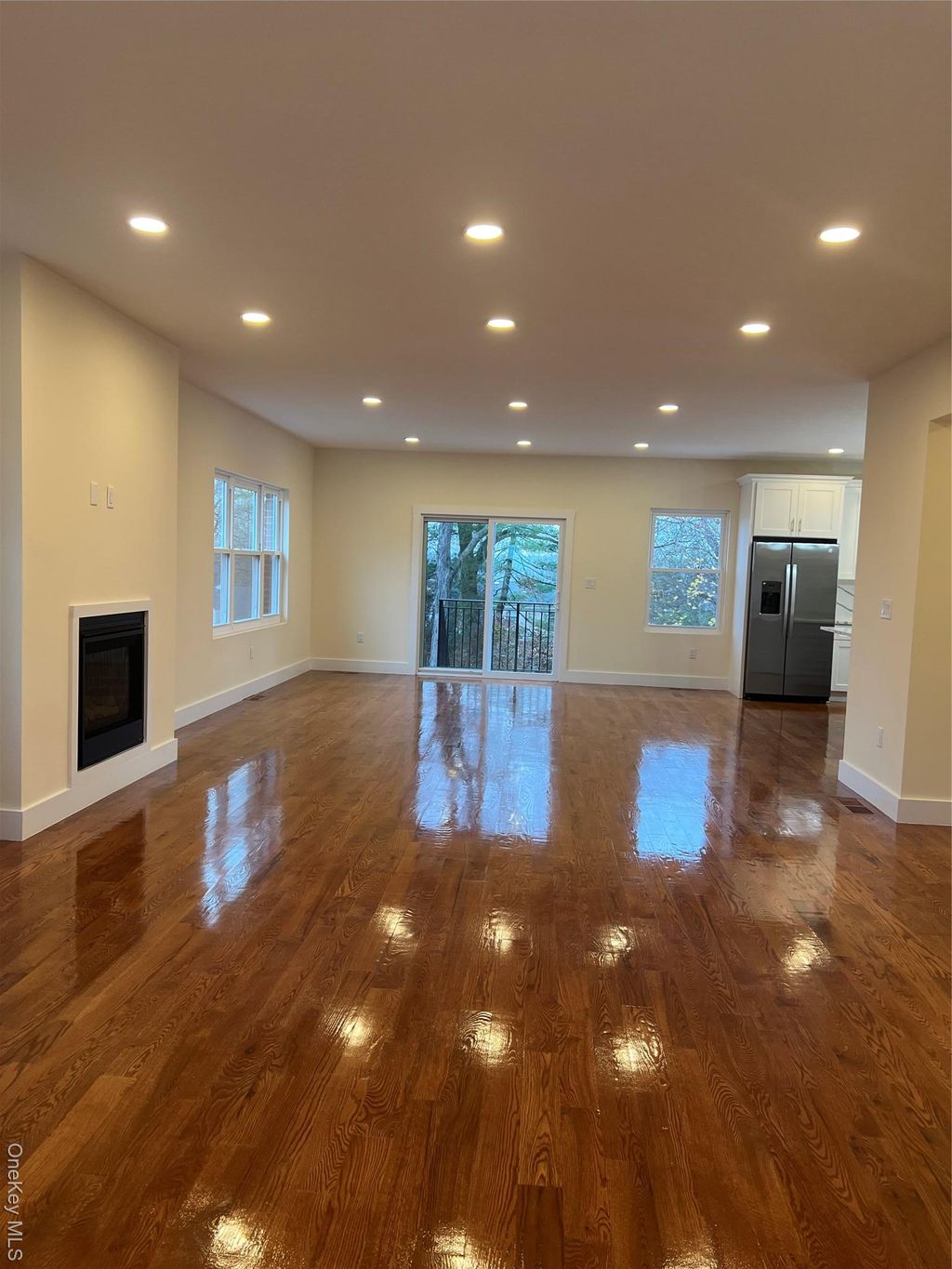 Photo of 15 Sunlight Hill, Yonkers, NY 10704 (MLS # 939098)