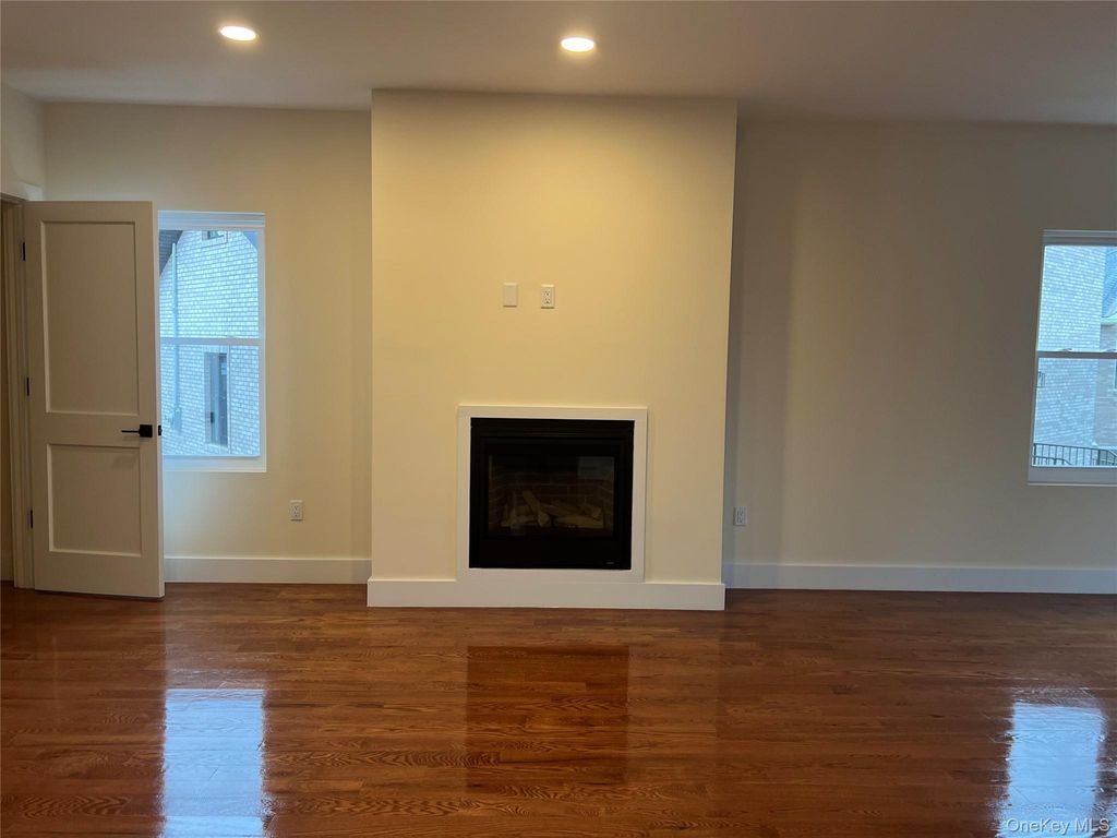 Photo of 15 Sunlight Hill, Yonkers, NY 10704 (MLS # 939098)
