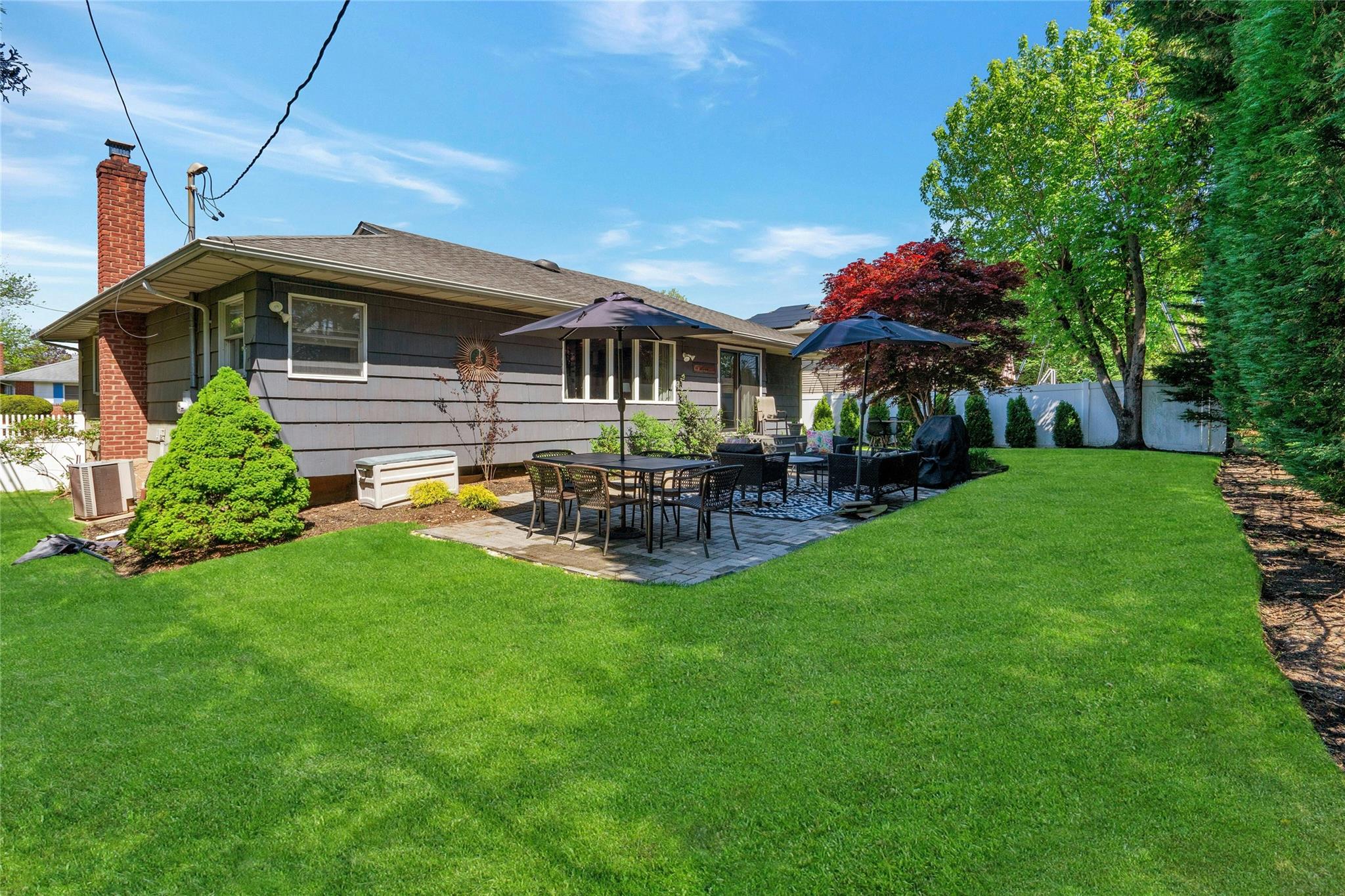 142 Sutton Drive, Plainview, New York image 26