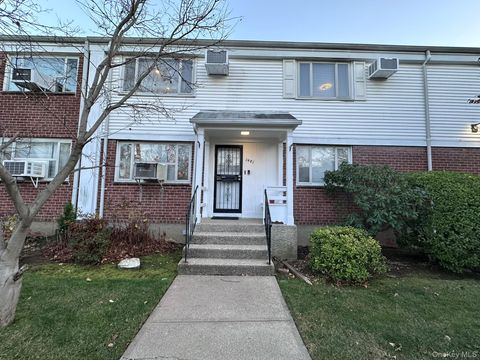 Homes For Sale - 14-81 212 Street #270<br/> Bayside, NY 11360