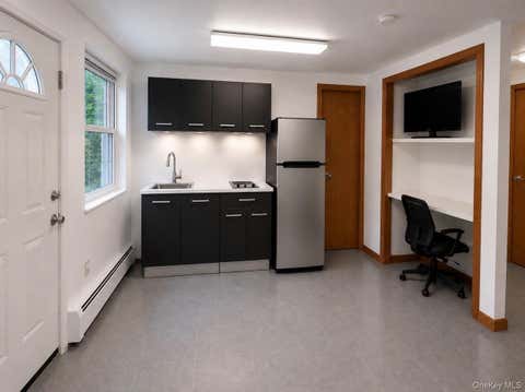 Apartment For Rent - 176 Spackenkill Road #1B<br/> Poughkeepsie, NY 12603