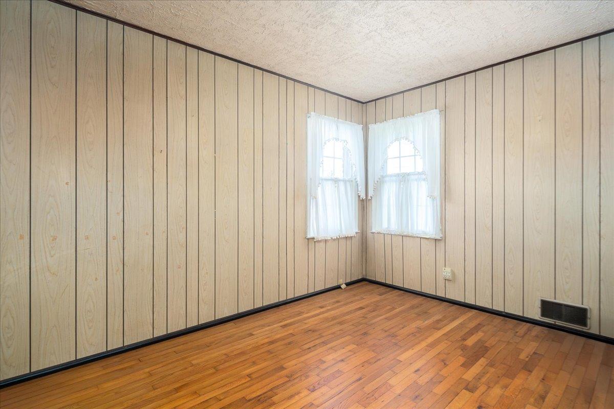 948 Center Drive, Franklin Square, New York image 8
