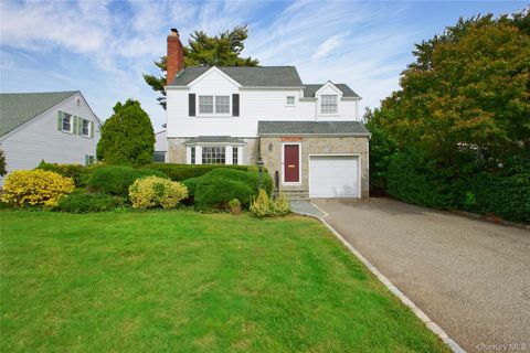 Photo of 141 Garden Street, Garden City, NY 11530 (MLS # 918468)