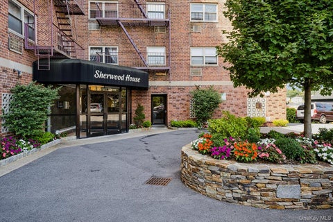 Homes For Sale - 20 Secor Place #6B<br/> Yonkers, NY 10704