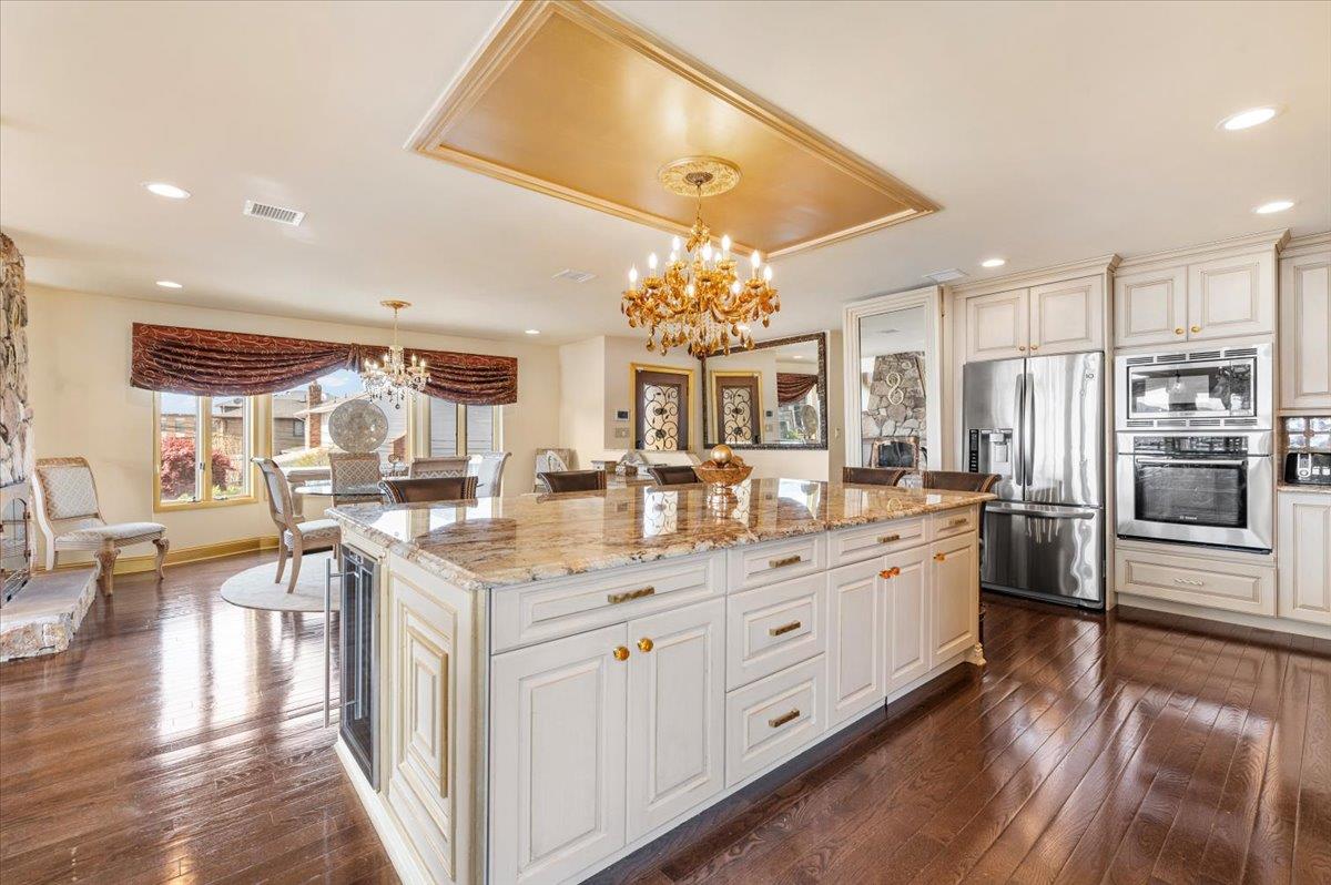 121 Atlantic Place, Island Park, New York image 5