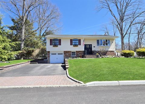 Photo of 153 Jackson Avenue S, Saint James, NY 11780 (MLS # 984730)