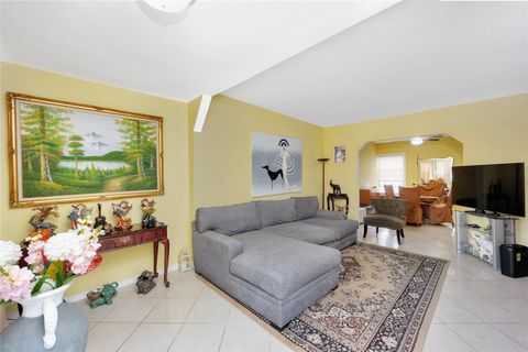 30-33 92nd Street, East Elmhurst, NY 11369 - MLS#: 877653