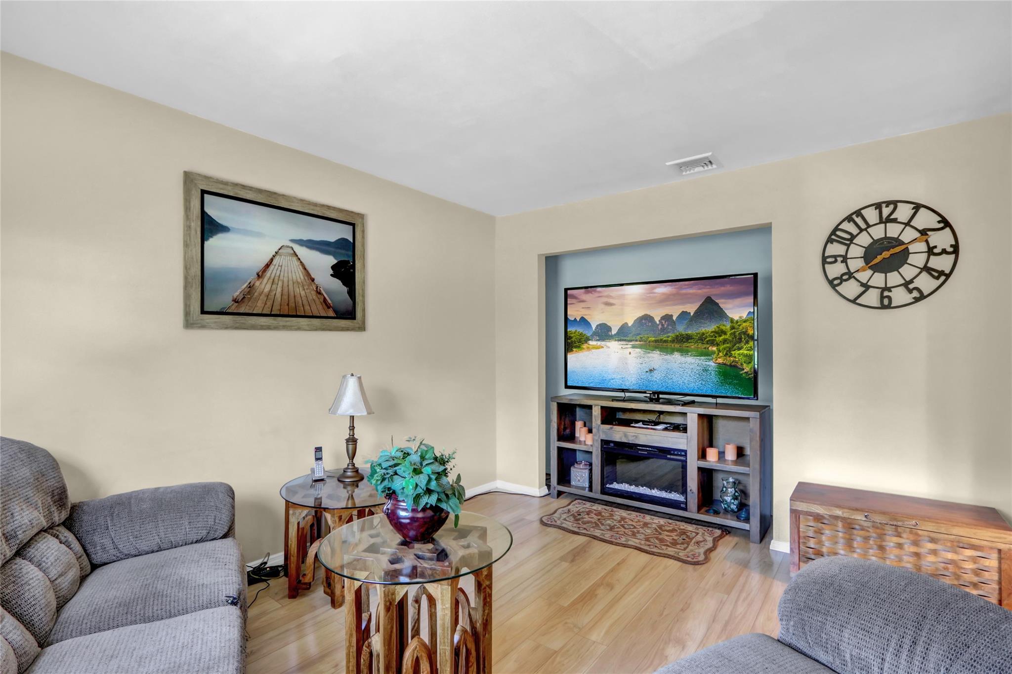 21 Guardian Drive, Mount Sinai, New York image 7
