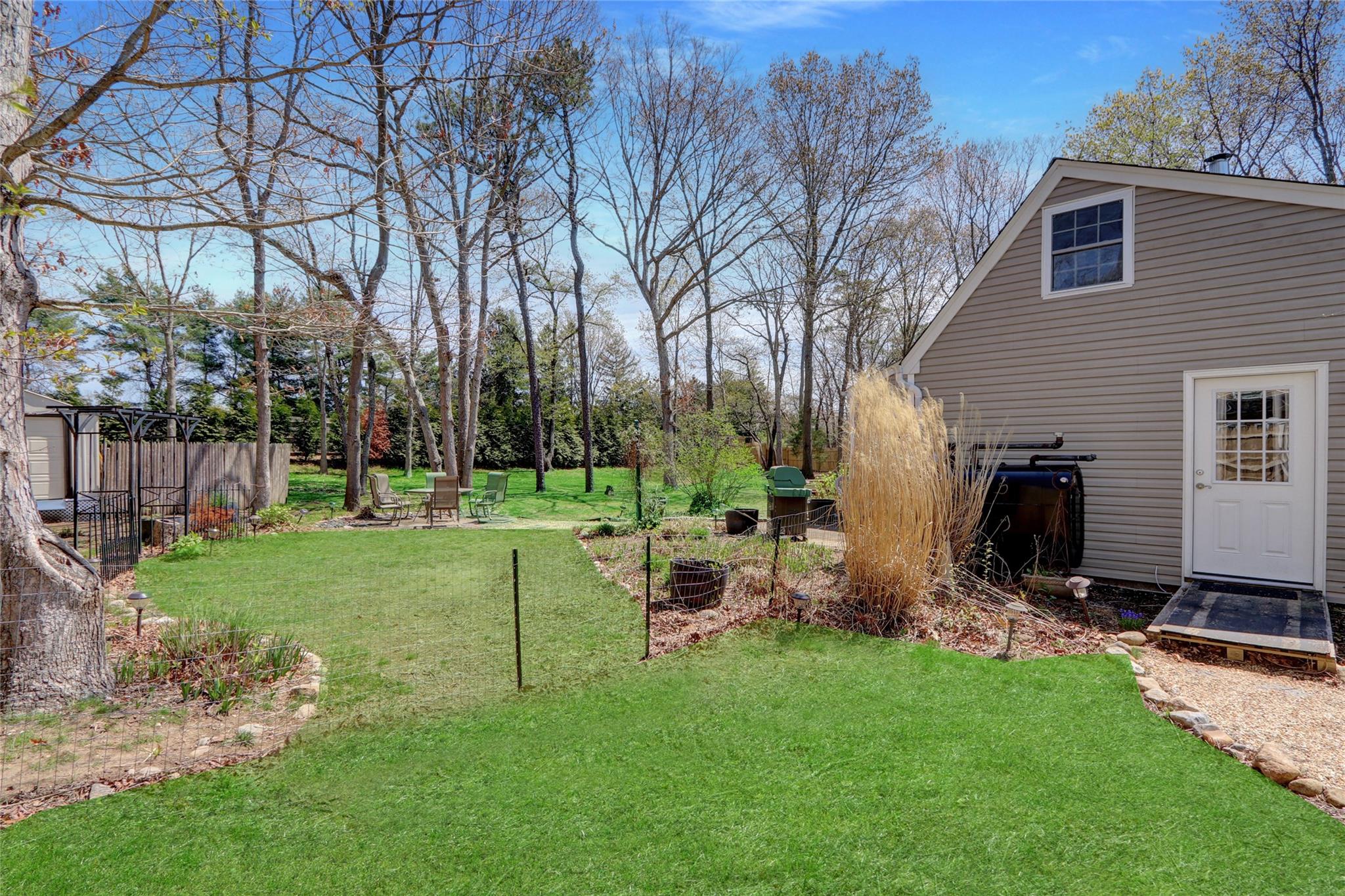 21 Guardian Drive, Mount Sinai, New York image 28