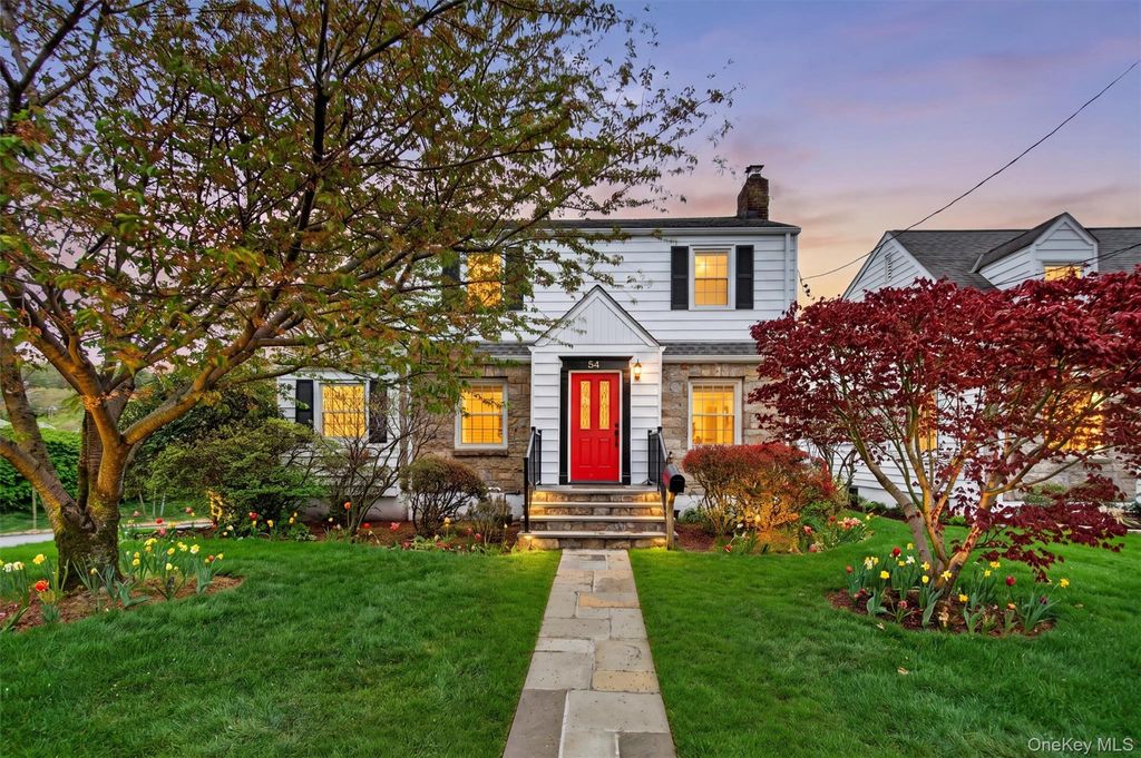 Photo of 54 Seneca Avenue, White Plains, NY 10603 (MLS # 990689)