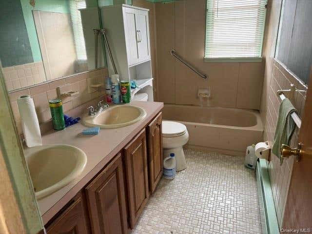 Photo of 89 Lincoln Avenue, Deer Park, NY 11729 (MLS # 1033676)