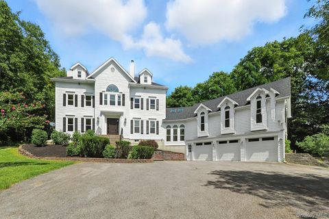 Apartment For Sale - 19 Friendship Lane<br/> Red Hook, NY 12571