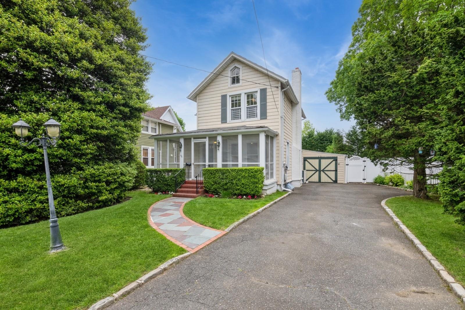 96 Carman Avenue, Woodmere, New York image 1