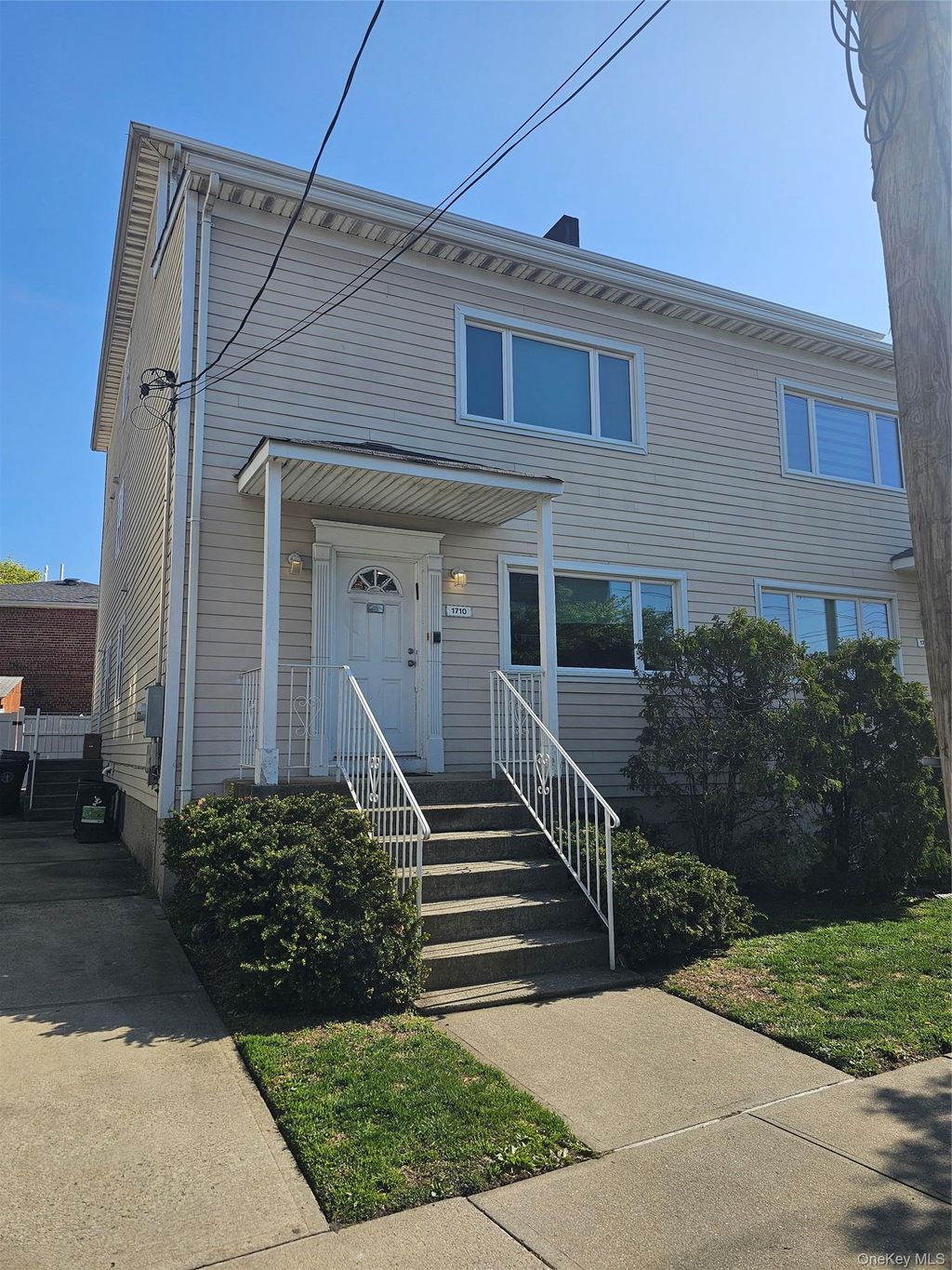 Photo of 1710 Brookhaven Avenue, Far Rockaway, NY 11691 (MLS # 992795)