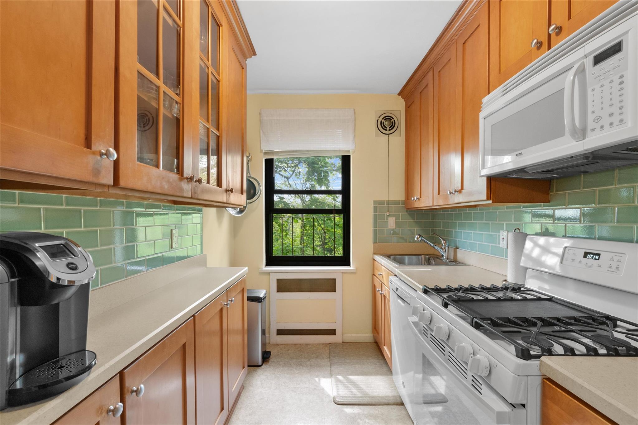 51 Rockledge Road #1A, Hartsdale, New York image 2
