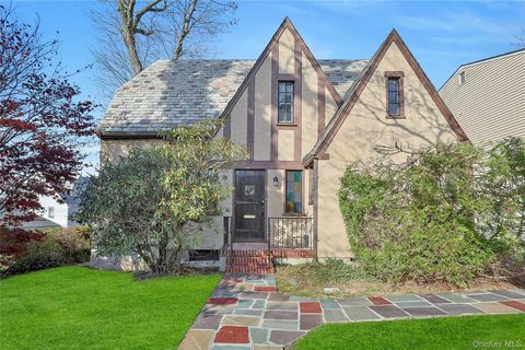 Homes For Sale - 19 Surrey Lane<br/> Yonkers, NY 10710