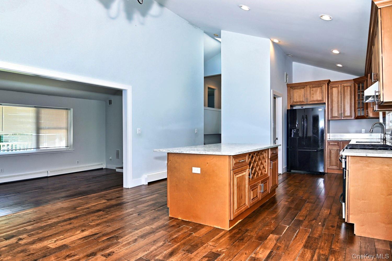 21 Sunset Avenue