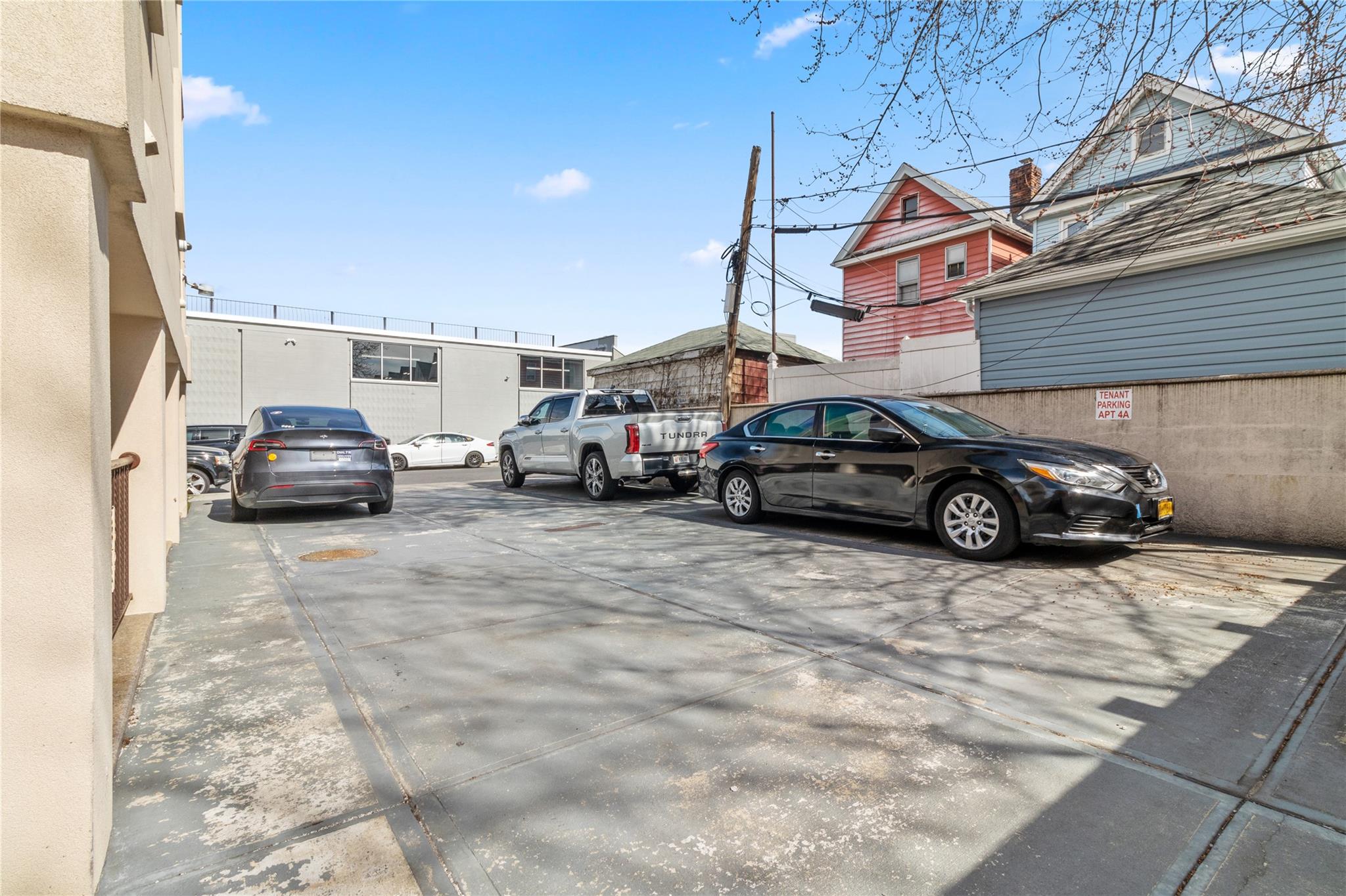 135-04 102 Avenue