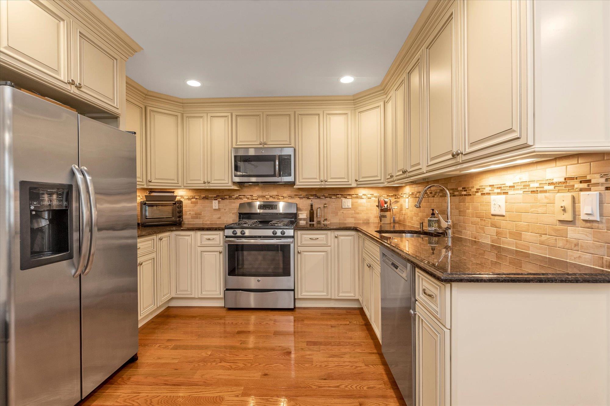 608 Carman Avenue #C-7, Westbury, New York image 7