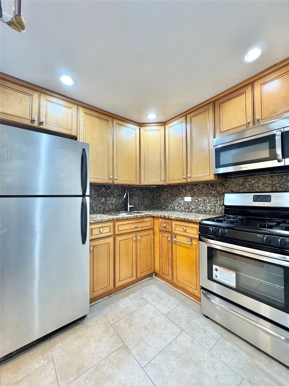 81-11 45th Avenue #3R, Elmhurst, New York image 7