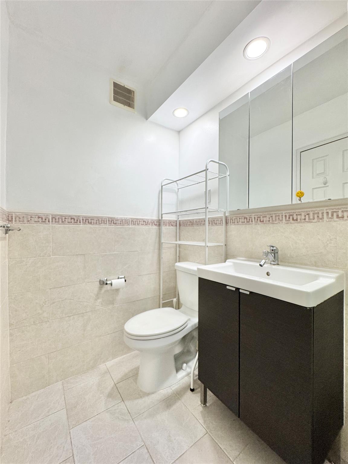 81-11 45th Avenue #3R, Elmhurst, New York image 6