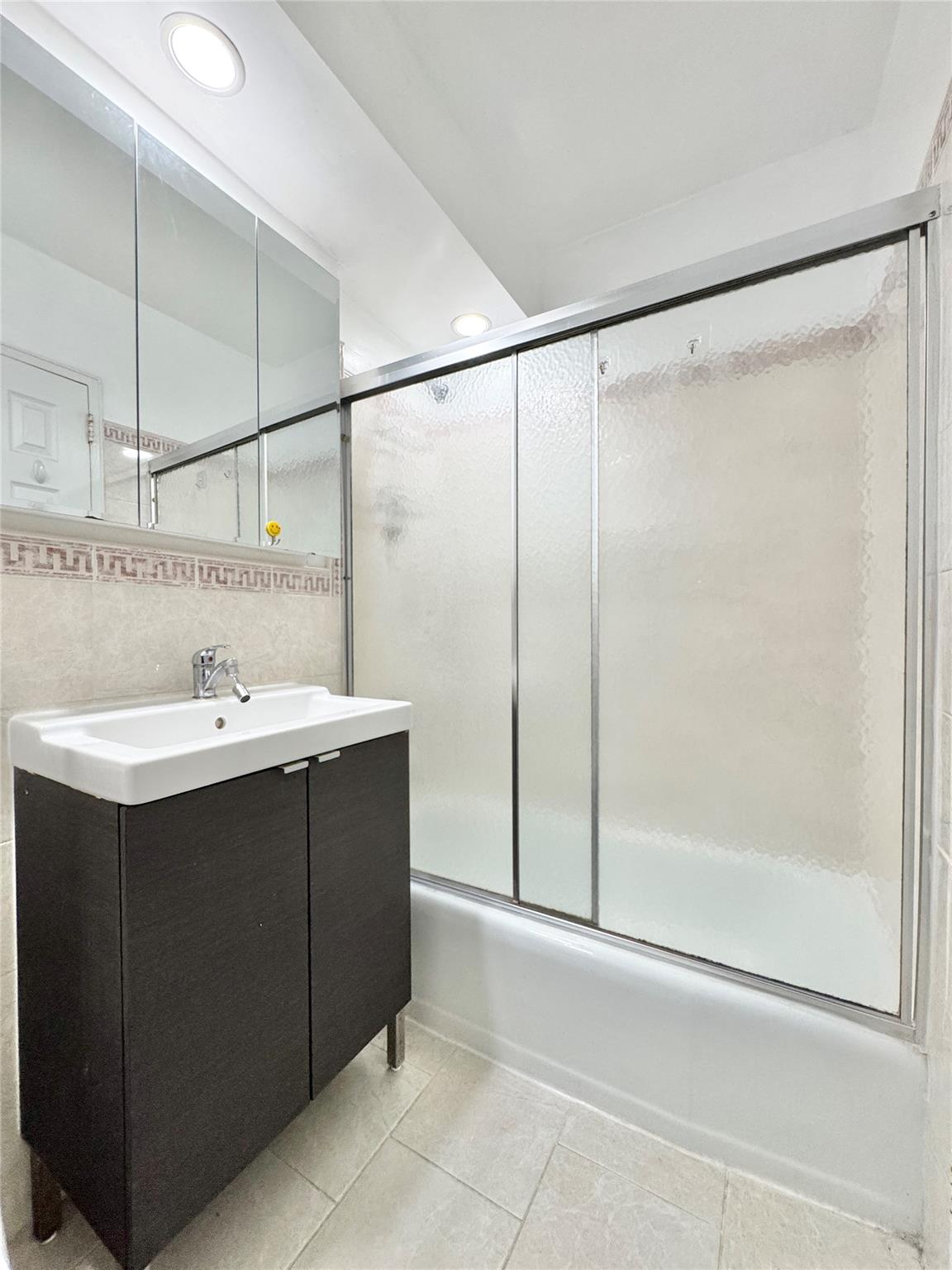 81-11 45th Avenue #3R, Elmhurst, New York image 5