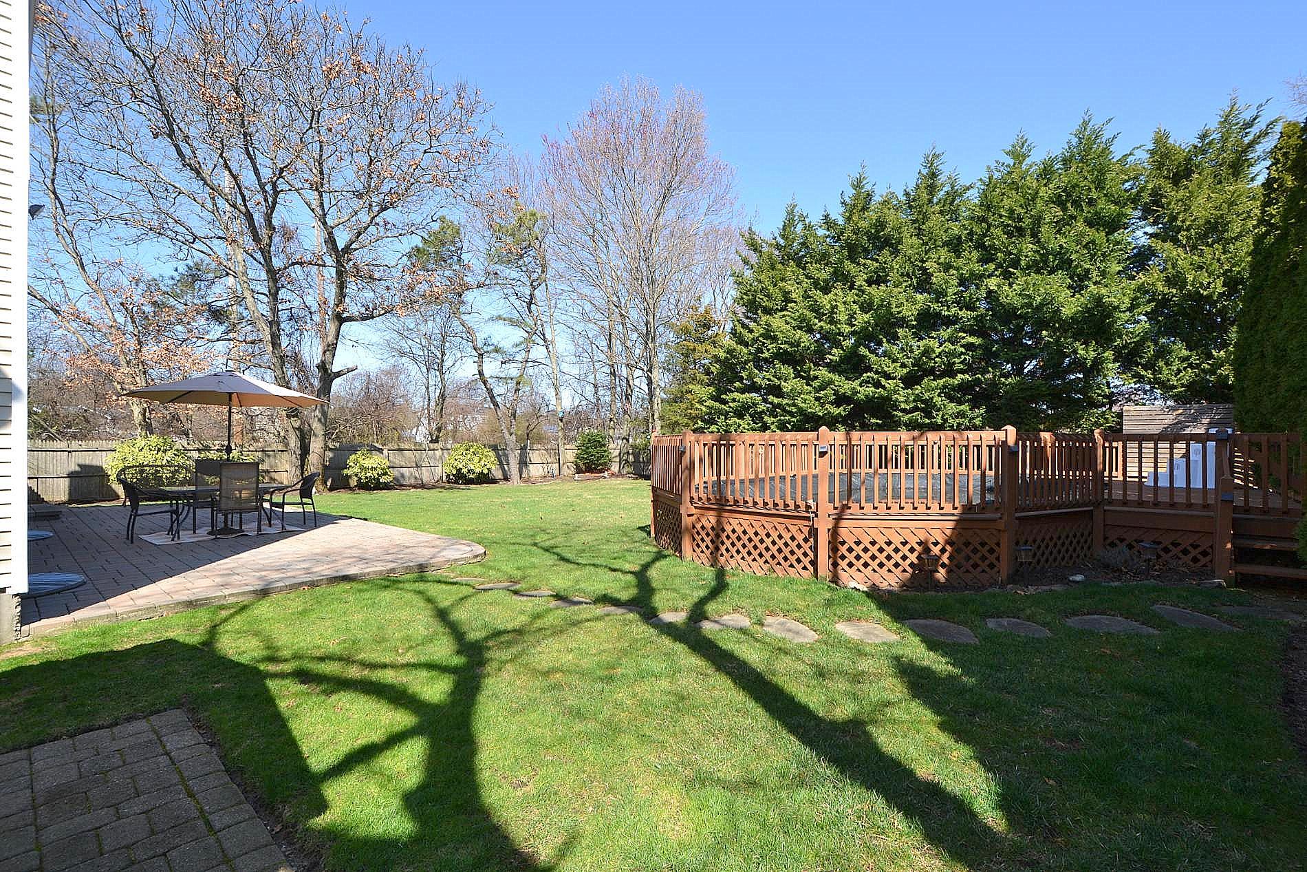 67 Singingwood Drive, Holbrook, New York image 23