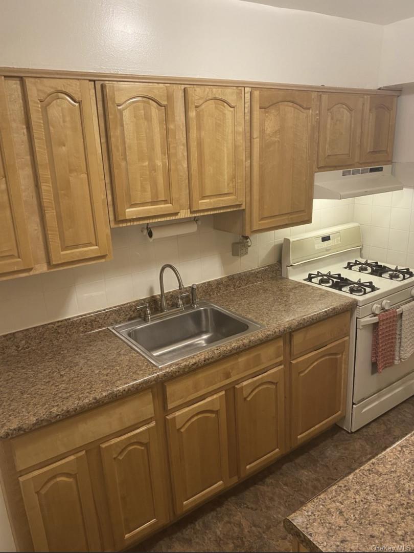 2385 Barker Avenue 5L