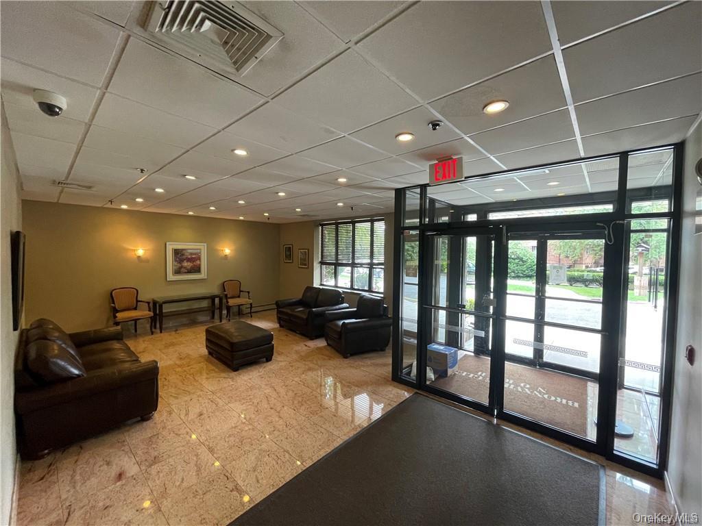 1374 Midland Avenue 402