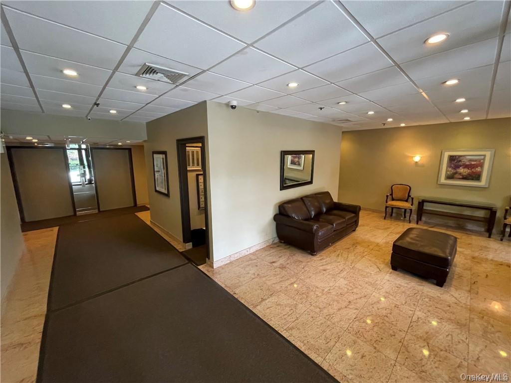1374 Midland Avenue 402
