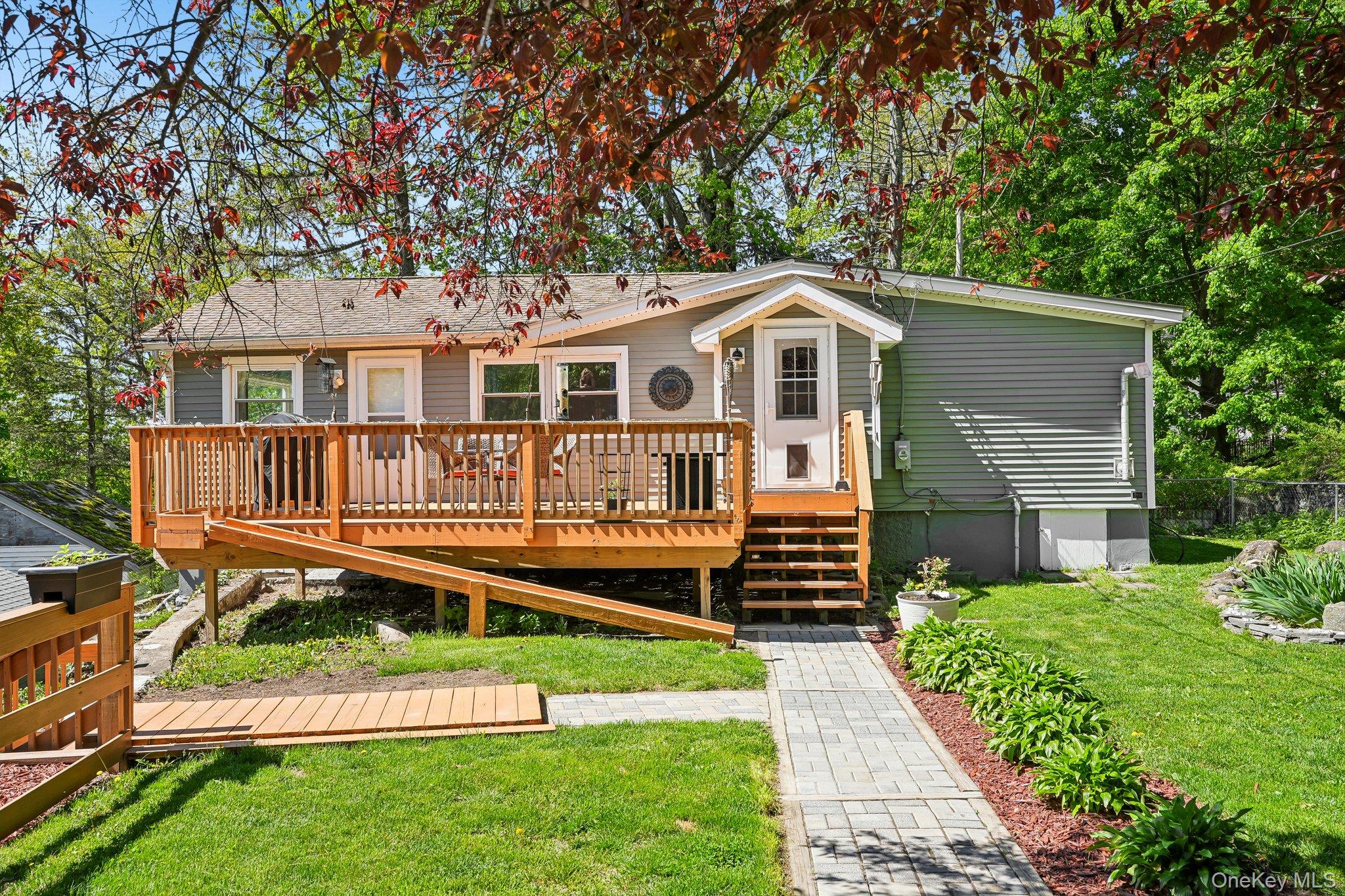 59 Deer Trail S