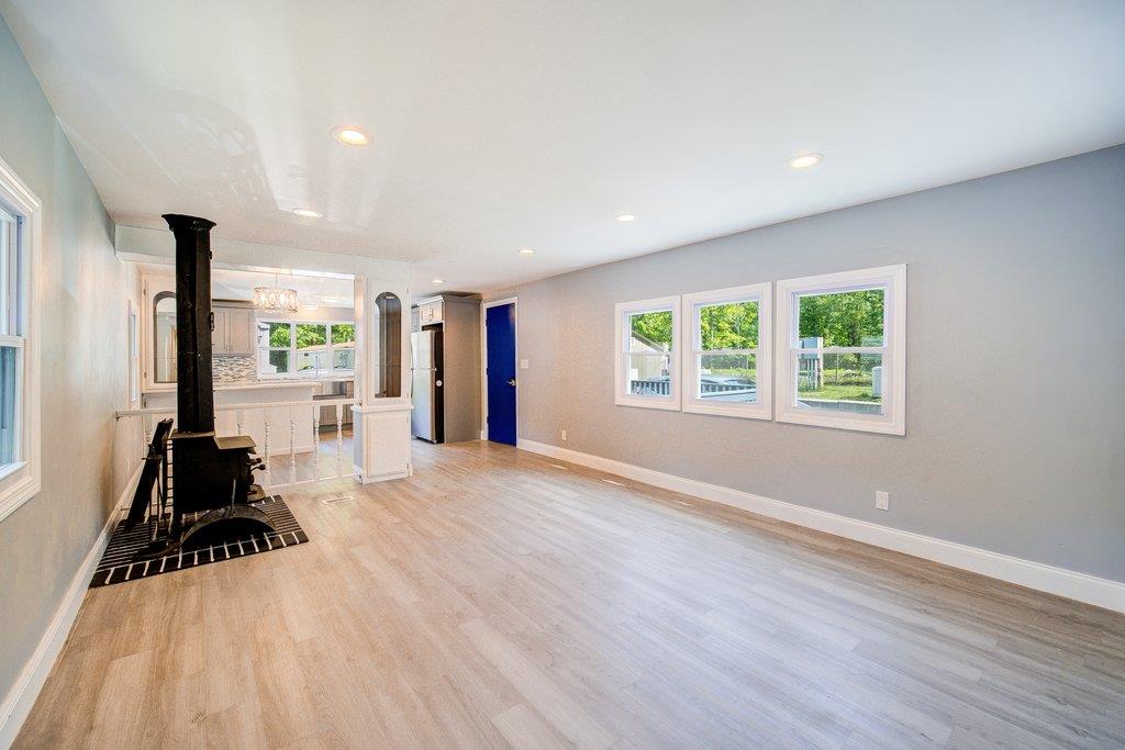 Rhinebeck, New York 12572, United States, 2 Bedrooms Bedrooms, ,1 BathroomBathrooms,Residential,Active,147007