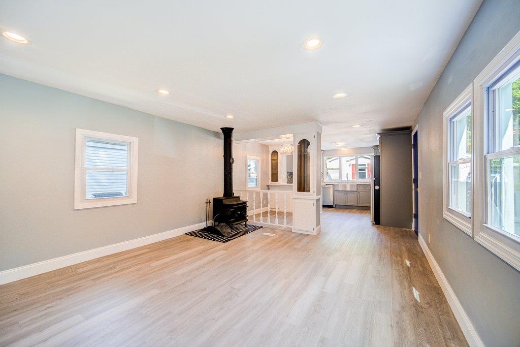 Rhinebeck, New York 12572, United States, 2 Bedrooms Bedrooms, ,1 BathroomBathrooms,Residential,Active,147007