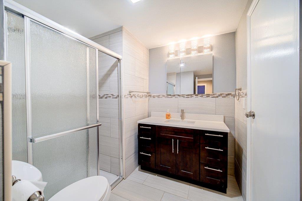 Rhinebeck, New York 12572, United States, 2 Bedrooms Bedrooms, ,1 BathroomBathrooms,Residential,Active,147007