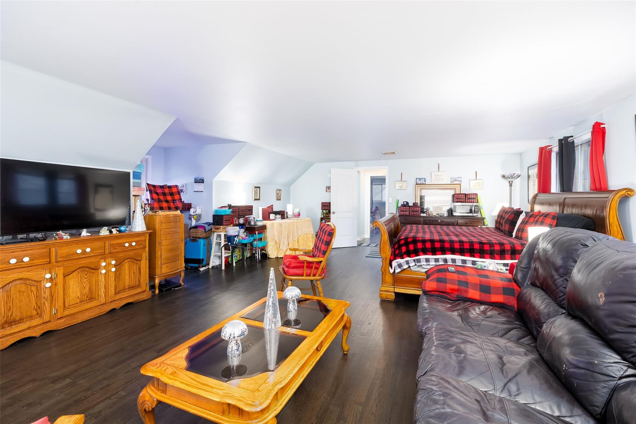 75 Oakcrest Avenue, Farmingville, New York image 25