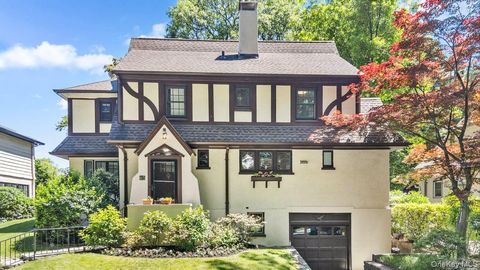 Homes For Sale - 65 Wildwood Road<br/> New Rochelle, NY 10804