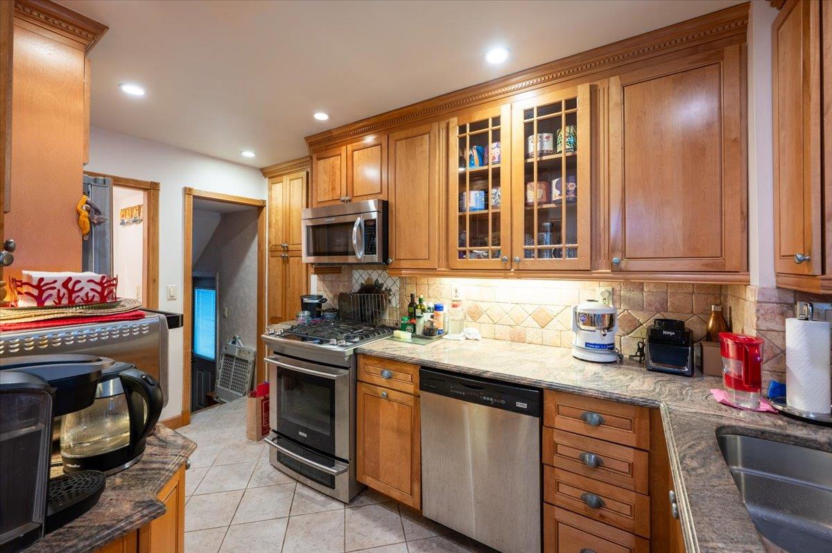 92-11 70 Avenue, Forest Hills, New York image 9