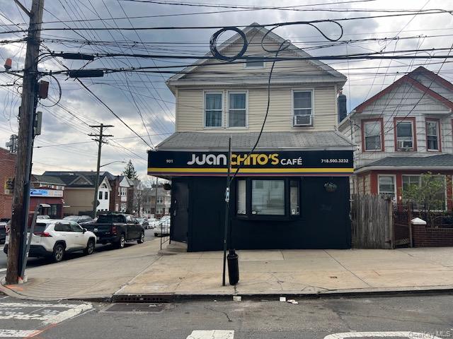 901 College Point Boulevard