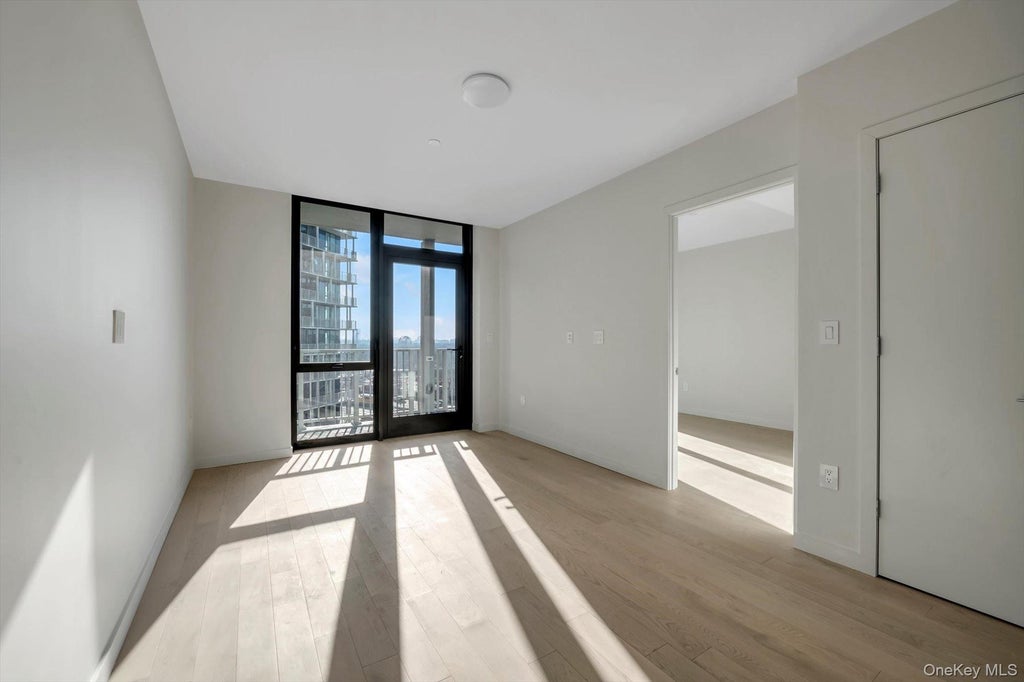 Photo of 13102A 40th Road #9D, Flushing, NY 11354 (MLS # 1047384)