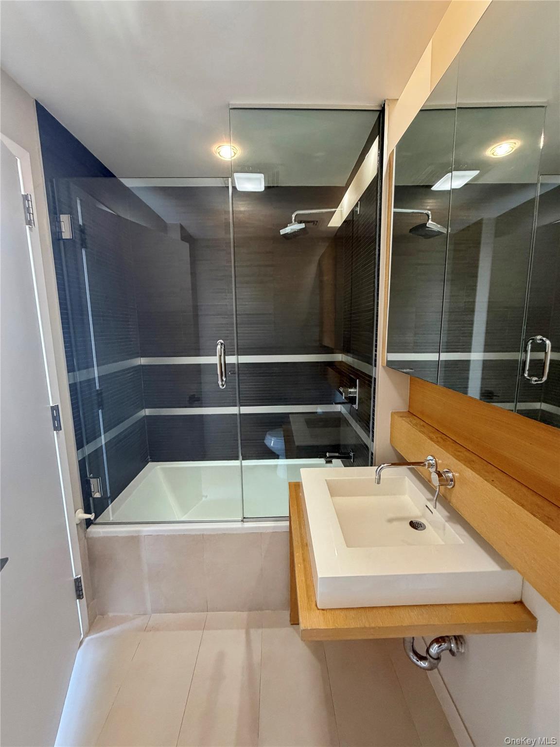 342 E 110th Street 8C