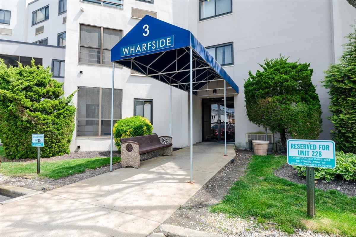 725 Miller Avenue #330, Freeport, New York image 1