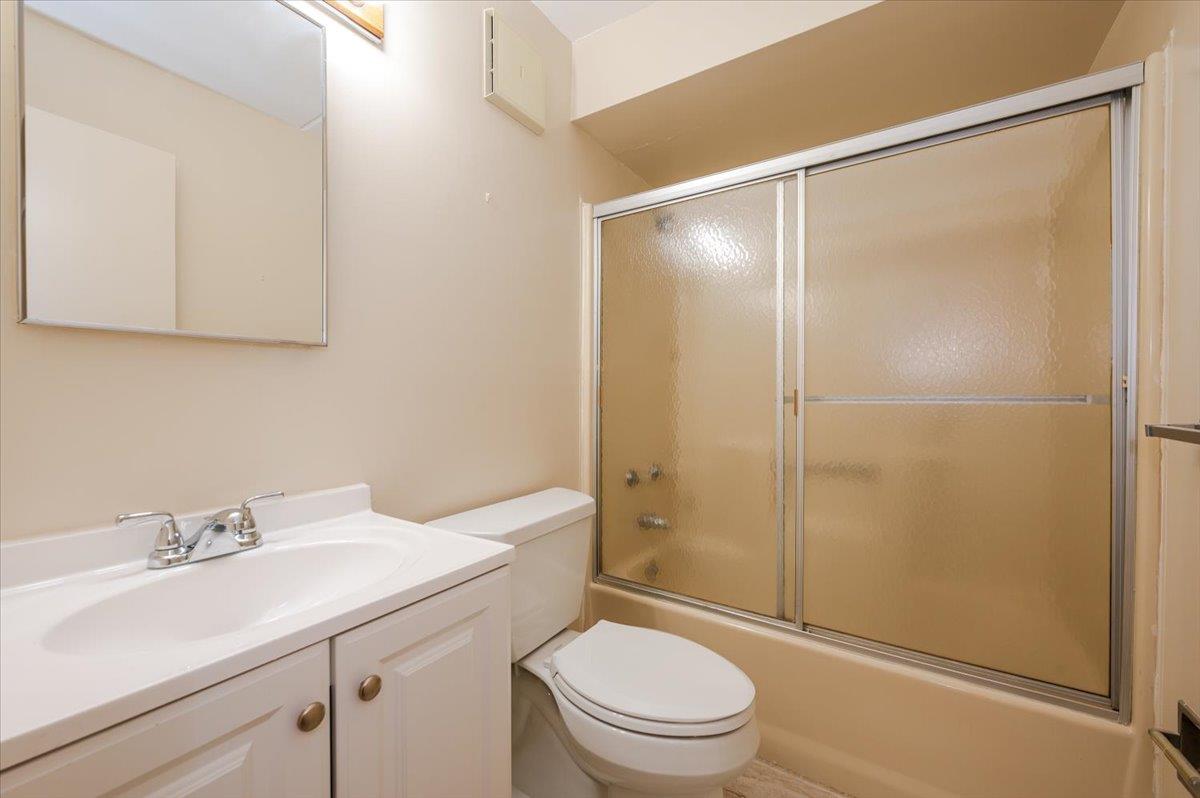 725 Miller Avenue #330, Freeport, New York image 16