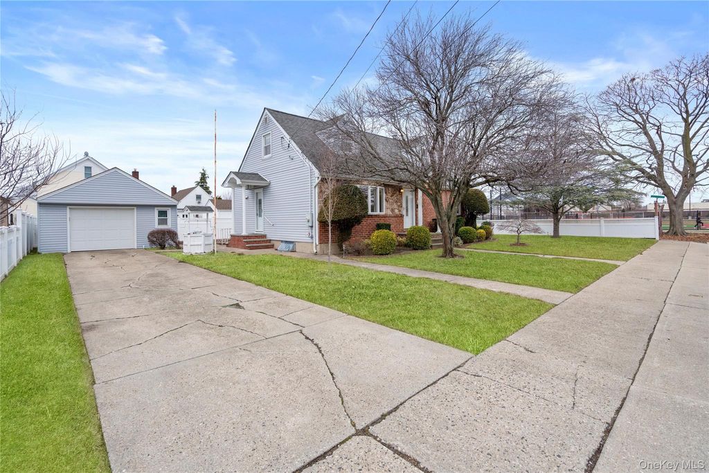 Photo of 128 Rule Street, Franklin Square, NY 11010 (MLS # 955793)